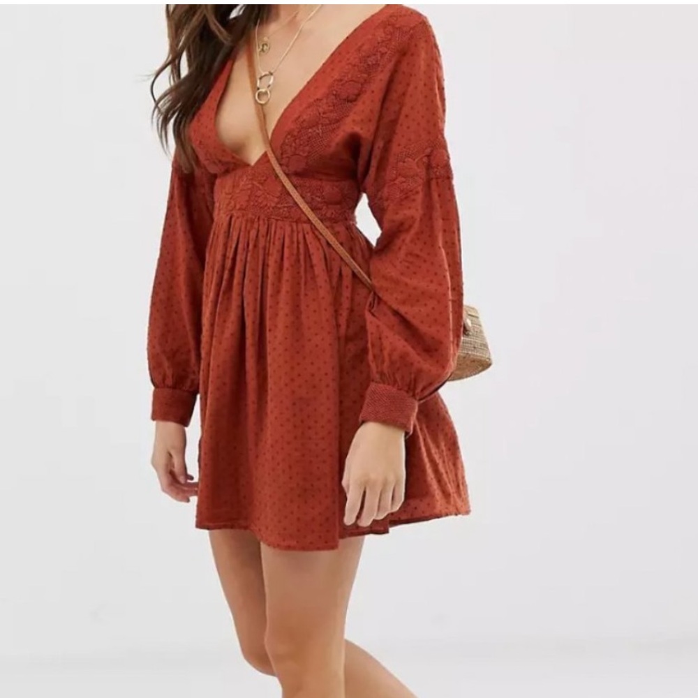 Free People Sugarpie Crochet Mini Dress Deep V Smocked Tie Waist Cinnamon Large - Picture 4 of 15